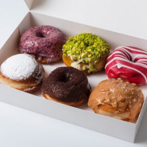 Boîte de 6 Donuts – À composer soi-même - Fait maison à Genève | Ginger Donuts
